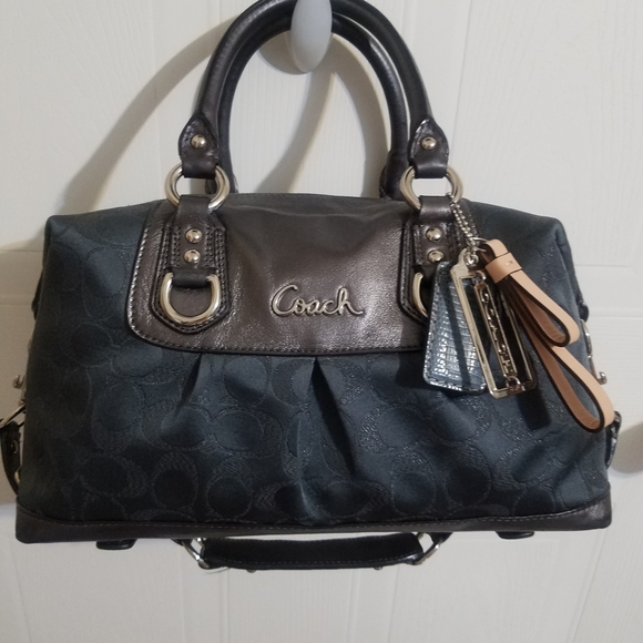 Nwot EXTREMELY RARE Color Coach Ashley Satchel #F18777 & Scarf - Picture 2 of 7